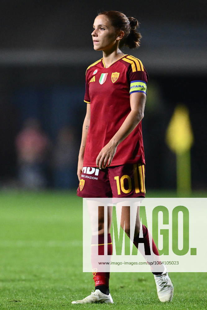 SOCCER - Women s Serie A - AS Roma vs. SS Lazio Women Photo by IPA ABACAPRESS.COM89273250 - Manuela Giugliano of A.S. Roma Women at the end of the Serie A Women s Athora match—Matchday 2—between A.S. Roma Women and S.S. Lazio Women at the Tre Fontane Stadium on October 3, 2026, in Rome, Italy. Rome Italy