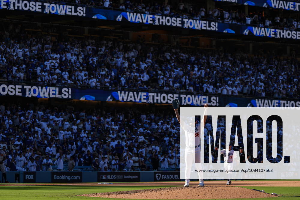 MLB, Baseball Herren, USA National League Division Series - Dodgers vs Braves Game 1 Los Angeles Dodgers pitcher Tanner Scott prepares to pitch during the ninth inning in Game 1 of the National League Division Series between the Atlanta Braves and the Los Angeles Dodgers at UNIQLO Field at Dodger Stadium in Los Angeles, California, USA, 03 October 2026. LOS ANGELES CALIFORNIA UNITED STATES