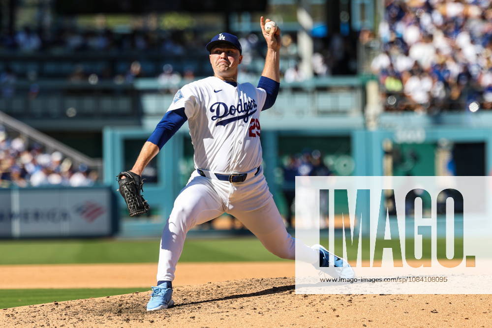 MLB, Baseball Herren, USA National League Division Series - Dodgers vs Braves Game 1 Los Angeles Dodgers pitcher Tarik Skubal throws a pitch during the sixth inning in Game 1 of the National League Division Series between the Atlanta Braves and the Los Angeles Dodgers at UNIQLO Field at Dodger Stadium in Los Angeles, California, USA, 03 October 2026. LOS ANGELES CALIFORNIA UNITED STATES