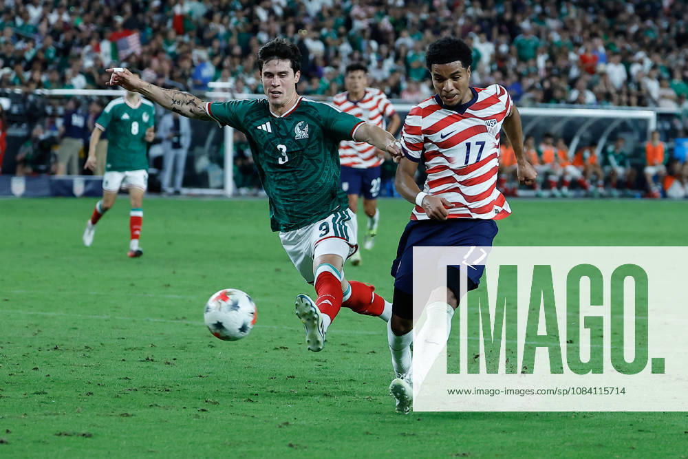 GLENDALE, AZ - OCTOBER 03: United States of America midfielder Malik Tillman (17) shoots and scores during the International Friendly, Länderspiel, Nationalmannschaft soccer match between Mexico and the United States of America on October 3, 2026 at State Farm Stadium in Glendale, Arizona. (Photo by Kevin Abele Icon Sportswire) SOCCER: OCT 03 USA vs Mexico Icon261003041