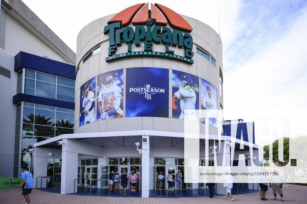 A general image of the entrance with the Postseason logo prior to game one of the ALDS for the 2026 MLB, Baseball Herren, USA Playoffs between the Tampa Bay Rays and the New York Yankees on October 3, 2026 at Tropicana Field. The Rays beat the Yankees 1-0. MLB 2026: ALDS Tampa Bay 1 : 0 New York Yankees - ZUMAh180 20261003_zsp_h180_007
