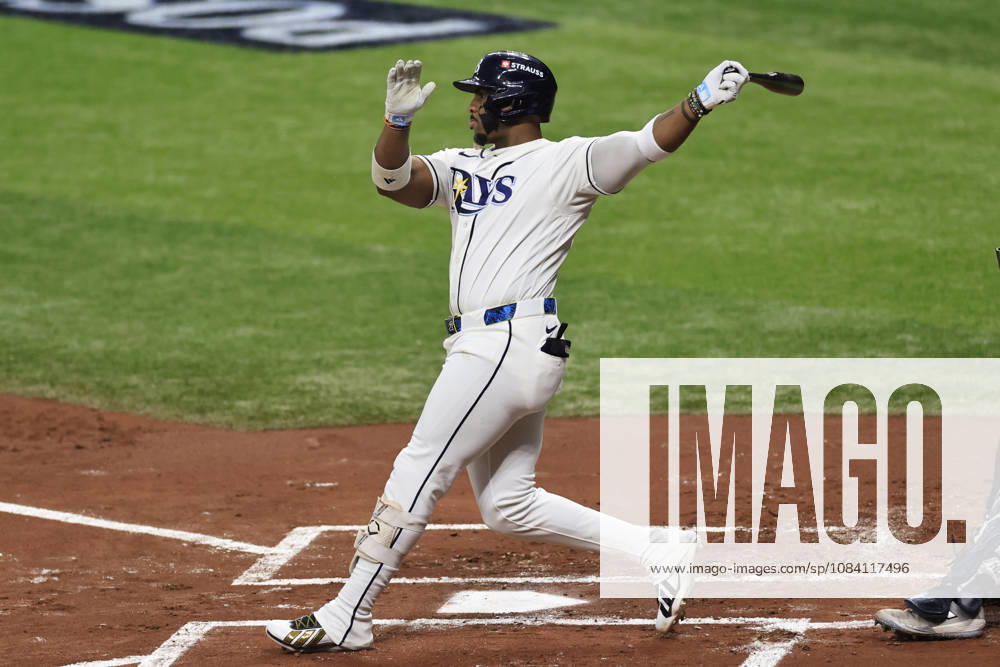 Tampa Bay Rays designated hitter Yandy DoÂ­az (2) singles to right field during the first inning of game one of the ALDS for the 2026 MLB, Baseball Herren, USA Playoffs against the New York Yankees on October 3, 2026 at Tropicana Field. The Rays beat the Yankees 1-0. St. Petersburg USA - ZUMAh180 20261003_zsp_h180_061