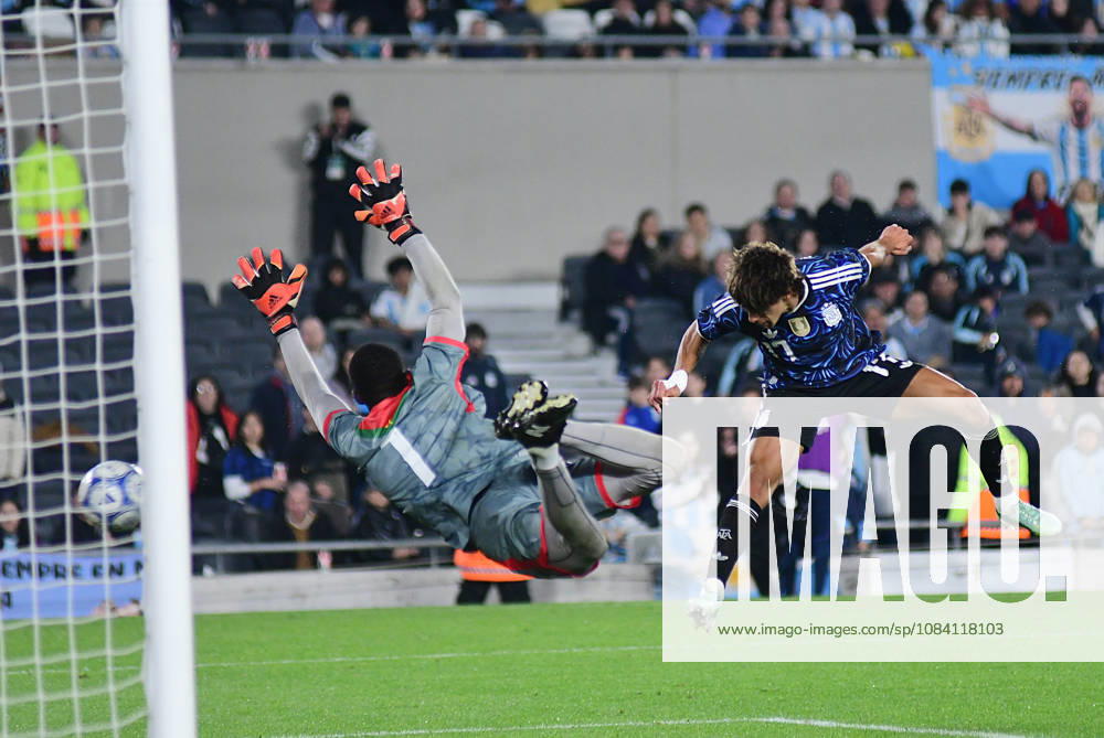 Gol de Giuliano Simeone - Argentina vs Burkina Faso - Partido amistoso - 3 de octubre de 2026 - Estadio Monumental - Buenos Aires - Foto: Fabian Ramella - Prensa CABJ -