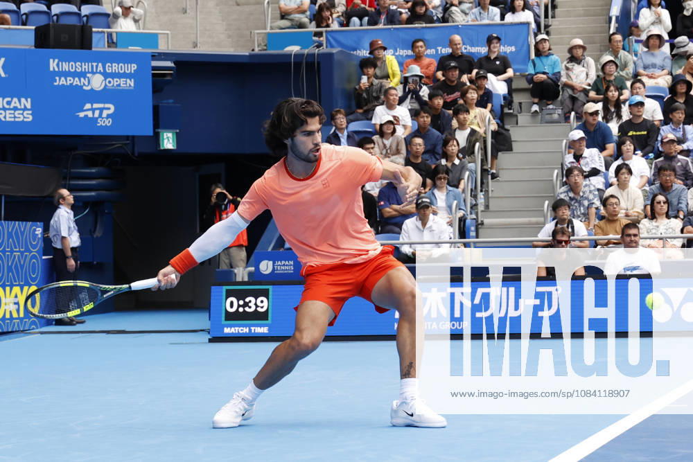 Carlos Alcaraz (Spain) returns a shot against Denis Shapovalov (Canada) during their quarterfinal match at the Kinoshita Group Japan Open Tennis Championships at Ariake Colosseum in Tokyo. Shapovalov suffered an injury, forcing him to retire early in the second set. The tournament runs from September 29 to October 6. Alcaraz won 7-6(3), 2-1 Tokyo Japan - ZUMAm191 20261004_aap_m191_050