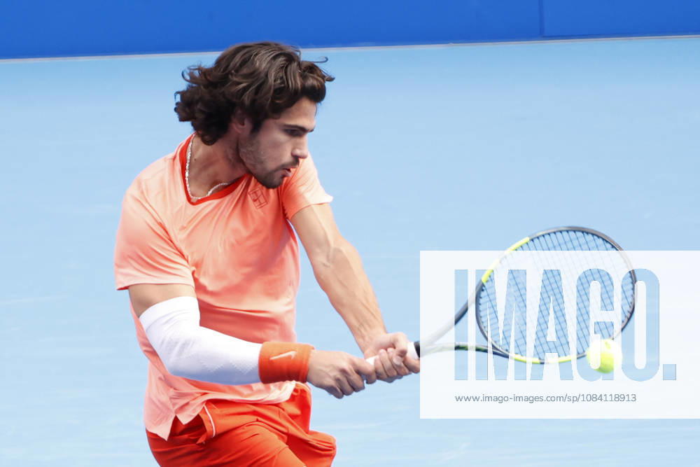 Carlos Alcaraz (Spain) returns a shot against Denis Shapovalov (Canada) during their quarterfinal match at the Kinoshita Group Japan Open Tennis Championships at Ariake Colosseum in Tokyo. Shapovalov suffered an injury, forcing him to retire early in the second set. The tournament runs from September 29 to October 6. Alcaraz won 7-6(3), 2-1 Tokyo Japan - ZUMAm191 20261004_aap_m191_055