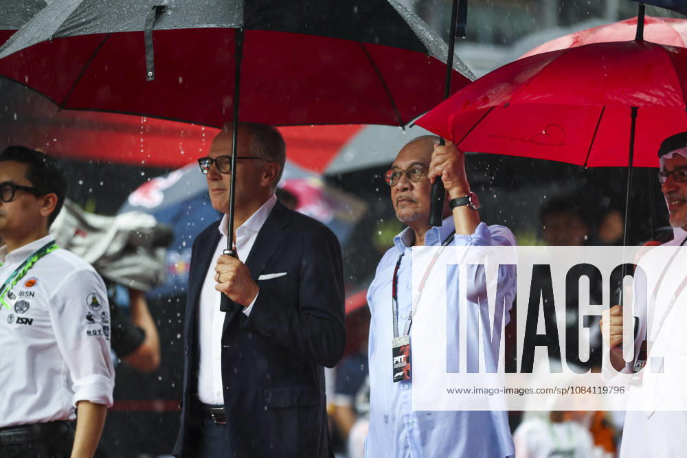 F1 - BAHRAIN GRAND PRIX IN MALAYSIA 2026 DOMENICALI Stefano (ita), Chairman and CEO Formula One Group FOG, portrait on the grid during the 2026 Formula 1 Bahrain Grand Prix in Malaysia, 16th round of the 2026 Formula One World Championship, WM, Weltmeisterschaft from October 2 to 4, 2026 on the Sepang International Circuit, in Sepang, Malaysia - SepangMalaysia