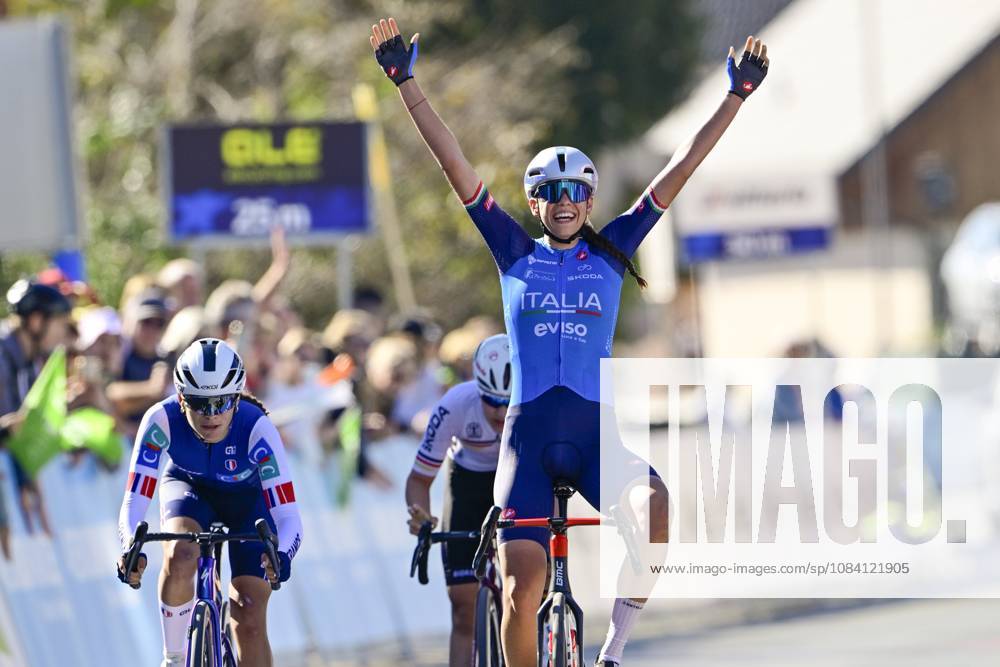 UEC 2026 Road European Championships Ljubljana 04 10 2026 LJUBLJANA, SLOVENIA - OCTOBER 04 : Ballan Azzurra (ITA) wins in front of Lestrade Morgane (FRA) during the Women Junior cycling road race at the 2026 UEC Road European Championships, an UCI Continental Championships cycling race of 66,3 km with start and finish in Sencur on October 4, 2026 in Ljubljana, Slovenia, 04 10 2026 Ljubljana Slovenia
