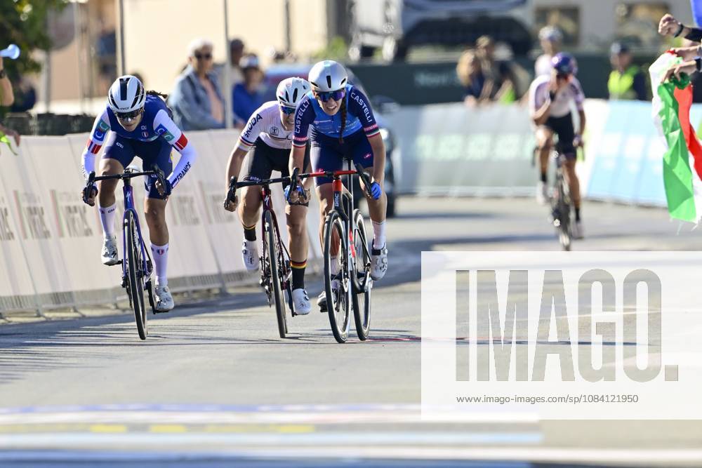 UEC 2026 Road European Championships Ljubljana 04 10 2026 LJUBLJANA, SLOVENIA - OCTOBER 04 : Ballan Azzurra (ITA) wins in front of Lestrade Morgane (FRA) during the Women Junior cycling road race at the 2026 UEC Road European Championships, an UCI Continental Championships cycling race of 66,3 km with start and finish in Sencur on October 4, 2026 in Ljubljana, Slovenia, 04 10 2026 Ljubljana Slovenia