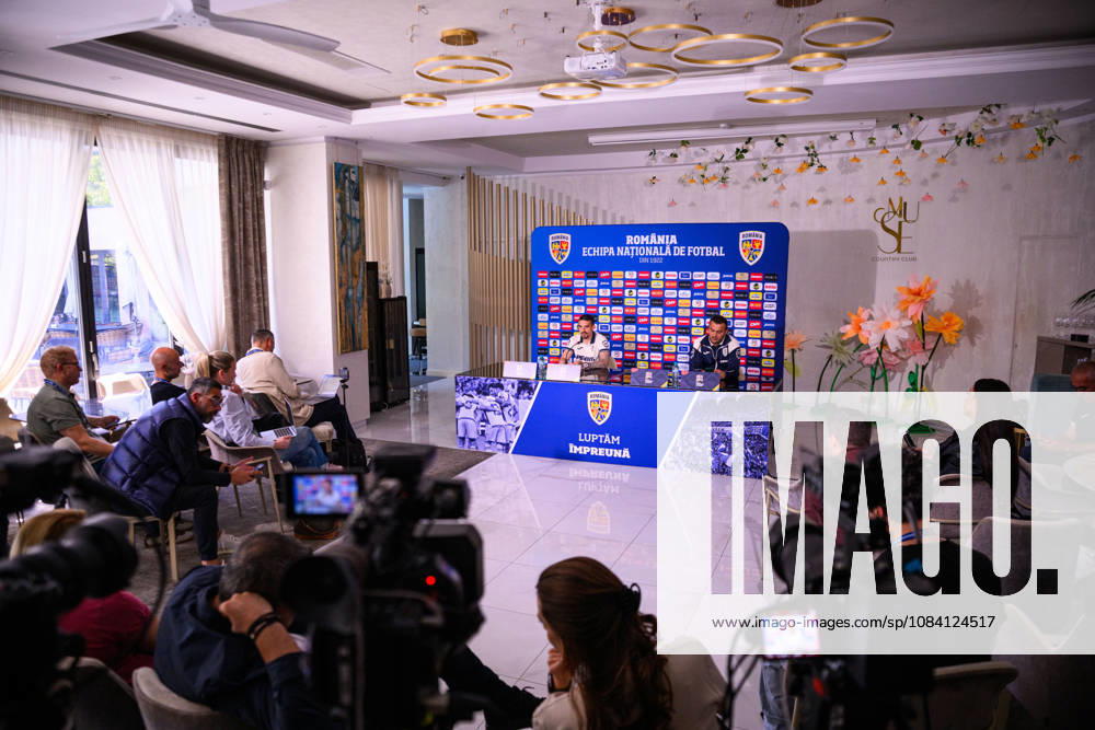 Head coach Gheorghe Hagi of the Romanian men s national football team at a press conference, PK, Pressekonferenz on October 4, 2026 in Bucharest. Photo: Ludvig Thunman BILDBYRAN kod LT LT0825 fotboll football soccer fotball nations league uefa nations league presskonferens press conference rumänien romania bbeng fotboll football soccer fotball nations league uefa nations league presskonferens press conference rumänien romania bbeng