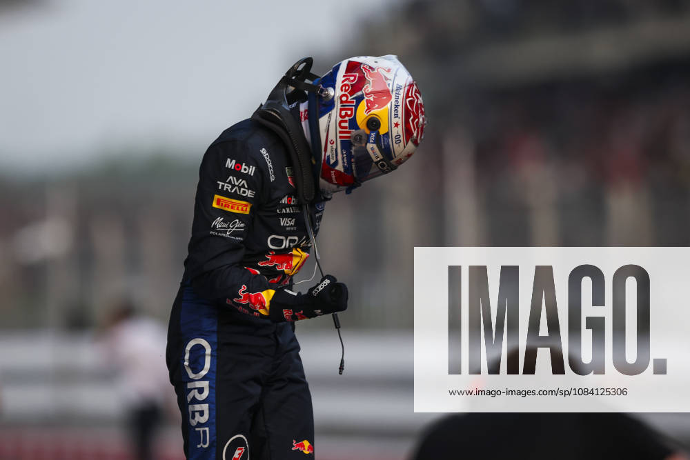 F1 - BAHRAIN GRAND PRIX IN MALAYSIA 2026 VERSTAPPEN Max (nld), Red Bull Racing Ford RB22, portrait celebrating his win during the 2026 Formula 1 Bahrain Grand Prix in Malaysia, 16th round of the 2026 Formula One World Championship, WM, Weltmeisterschaft from October 2 to 4, 2026 on the Sepang International Circuit, in Sepang, Malaysia - SepangMalaysia