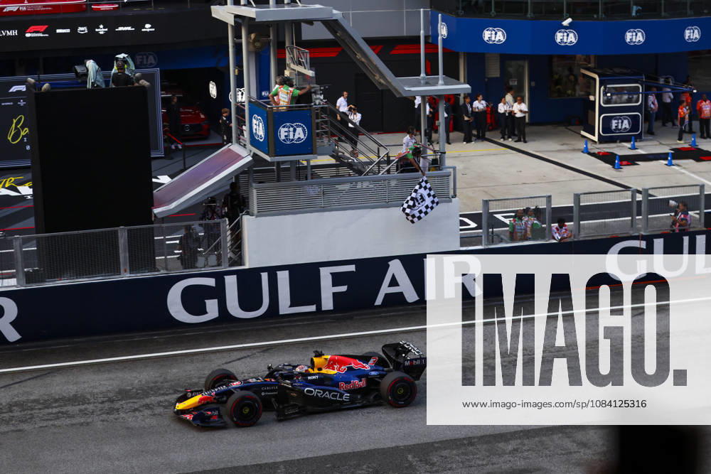 F1 - BAHRAIN GRAND PRIX IN MALAYSIA 2026 VERSTAPPEN Max (nld), Red Bull Racing Ford RB22, portrait crossing the finish line during the 2026 Formula 1 Bahrain Grand Prix in Malaysia, 16th round of the 2026 Formula One World Championship, WM, Weltmeisterschaft from October 2 to 4, 2026 on the Sepang International Circuit, in Sepang, Malaysia - SepangMalaysia
