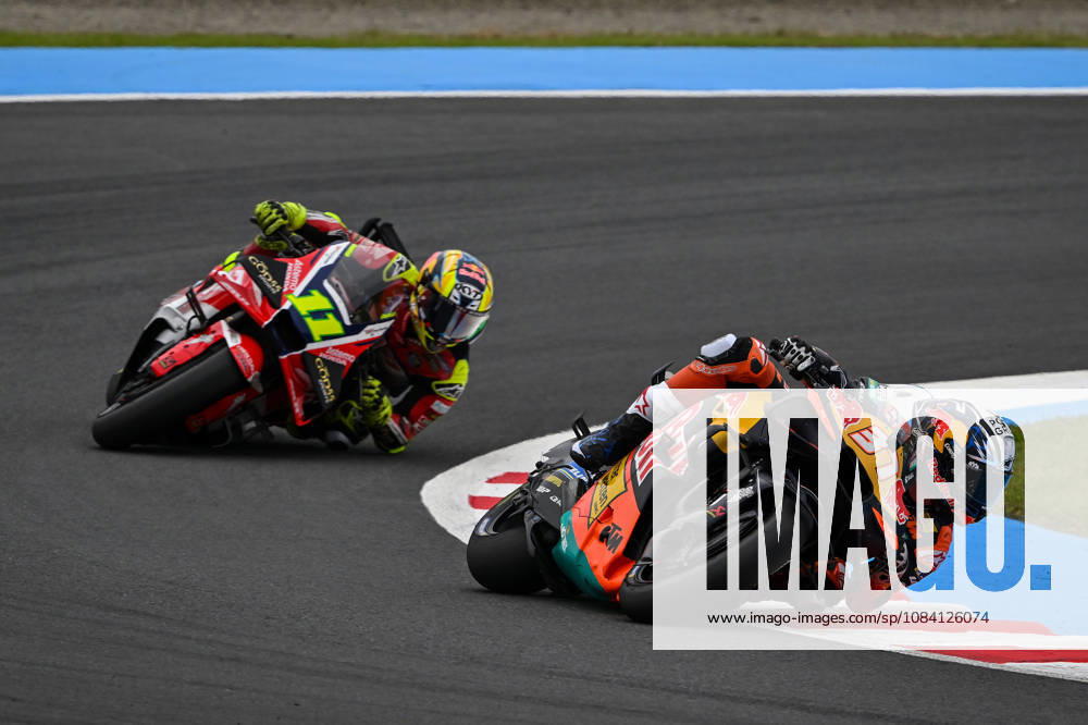 MOTO - MOTO GP - GRAND PRIX OF JAPAN 2026 37 ACOSTA Pedro (spa), Red Bull KTM Factory Racing, KTM RC16, action with 11 MOREIRA Diogo (bra), Pro Honda LCR, Honda RC213V during the 2026 MotoGP Motul Grand Prix of Japan on the Twin Ring Motegi Circuit from October 2 to 4th, At Motegi, Japan - MotegiJapan