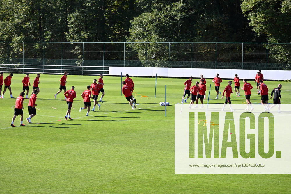 Turkish national team, Nationalteam trains in Liege ahead of Italy match LIEGE, BELGIUM - OCTOBER 04: Head coach Vincenzo Montella leads the Turkish National Football Team during their final training session at the SL16 Football Campus ahead of an upcoming match against Italy, in Liege, Belgium on October 04, 2026. Dursun Aydemir Anadolu Liege Belgium. Editorial use only. Please get in touch for any other usage.