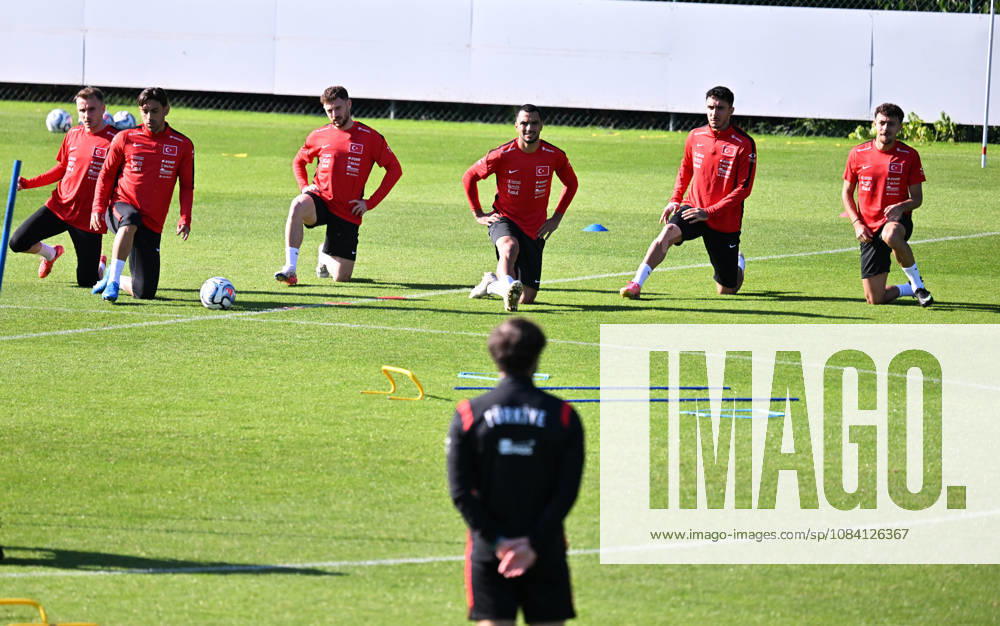 Turkish national team, Nationalteam trains in Liege ahead of Italy match LIEGE, BELGIUM - OCTOBER 04: Head coach Vincenzo Montella leads the Turkish National Football Team during their final training session at the SL16 Football Campus ahead of an upcoming match against Italy, in Liege, Belgium on October 04, 2026. Dursun Aydemir Anadolu Liege Belgium. Editorial use only. Please get in touch for any other usage.