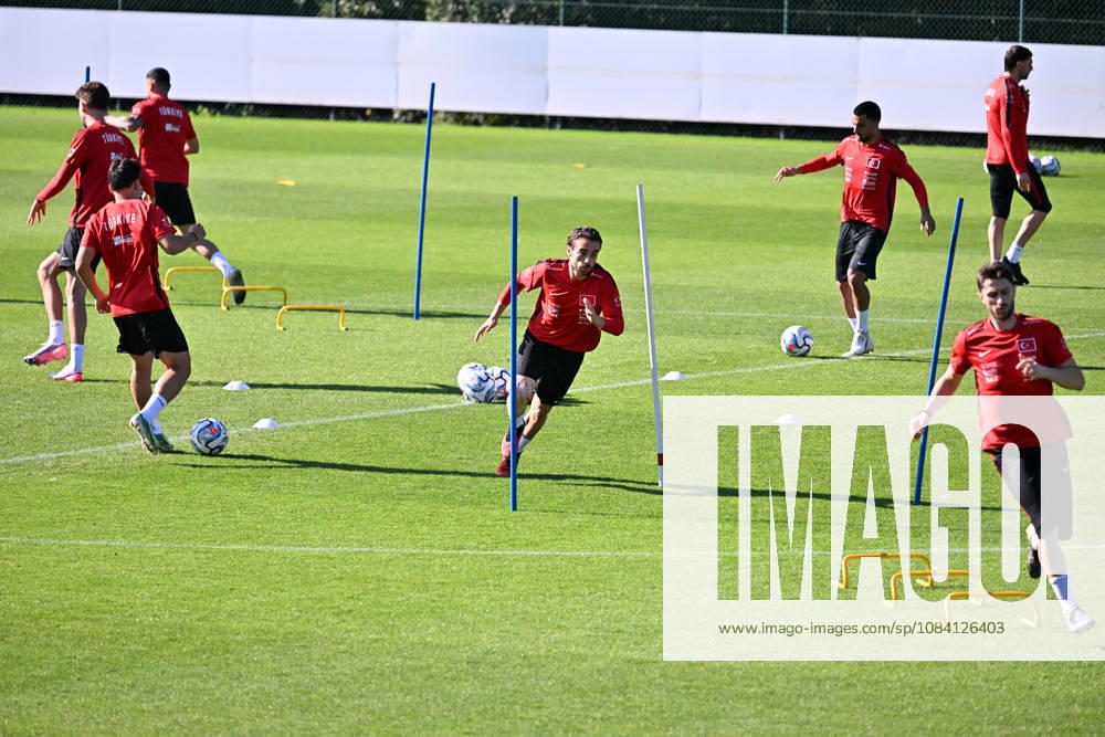 Turkish national team, Nationalteam trains in Liege ahead of Italy match LIEGE, BELGIUM - OCTOBER 04: Head coach Vincenzo Montella leads the Turkish National Football Team during their final training session at the SL16 Football Campus ahead of an upcoming match against Italy, in Liege, Belgium on October 04, 2026. Dursun Aydemir Anadolu Liege Belgium. Editorial use only. Please get in touch for any other usage.