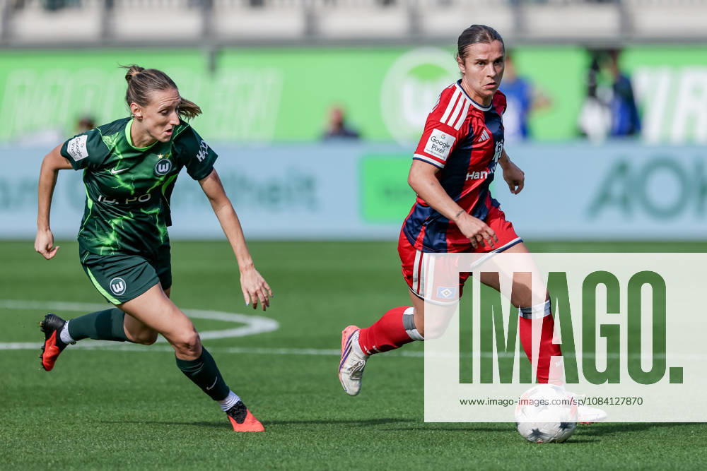 V.li.: Lara Prasnikar (VfL Wolfsburg, 9) und Leila Peneau (Hamburger SV, 15) im Zweikampf, Duell, Dynamik, Aktion, Action, Spielszene, DIE DFB-RICHTLINIEN UNTERSAGEN JEGLICHE NUTZUNG VON FOTOS ALS SEQUENZBILDER UND ODER VIDEOÄHNLICHE FOTOSTRECKEN. DFB REGULATIONS PROHIBIT ANY USE OF PHOTOGRAPHS AS IMAGE SEQUENCES AND OR QUASI-VIDEO., 04.10.2026, Wolfsburg (Deutschland), Fussball, Google Pixel Frauen-Bundesliga, VfL Wolfsburg - Hamburger SV