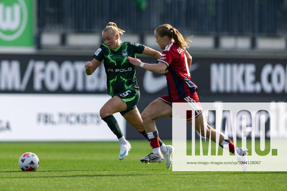 Fußball I Frauen I Saison 2026-2027 I Bundesliga I VfL Wolfsburg - Hamburger SV I 04.10.2026 Ella Peddemors (5, VfL Wolfsburg) und Annaleen Böhler (6, Hamburger SV) im Zweikampf Wolfsburg AOK Stadion Niedersachsen Deutschland