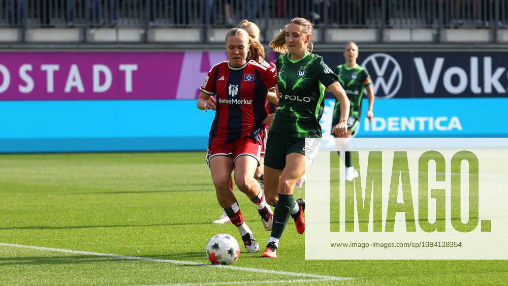 VfL vs. HSV, BL Frauen Wolfsburg, 04.10.2026, Fußball, Frauen, Google Pixel Bundesliga, Saison 2026 2027, VfL Wolfsburg vs Hamburger SV: Annaleen Böhler (HSV), Lara Prasnikar (VfL Wolfsburg) AOK Stadion Niedersachsen Deutschland