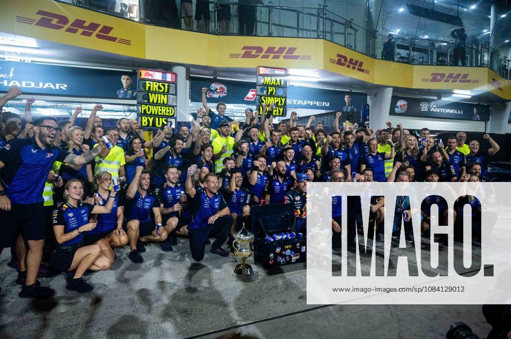 F1 - BAHRAIN GRAND PRIX IN MALAYSIA 2026 VERSTAPPEN Max (nld), Red Bull Racing Ford RB22, portrait Red Bull Racing celebration during the 2026 Formula 1 Bahrain Grand Prix in Malaysia, 16th round of the 2026 Formula One World Championship, WM, Weltmeisterschaft from October 2 to 4, 2026 on the Sepang International Circuit, in Sepang, Malaysia - SepangMalaysia