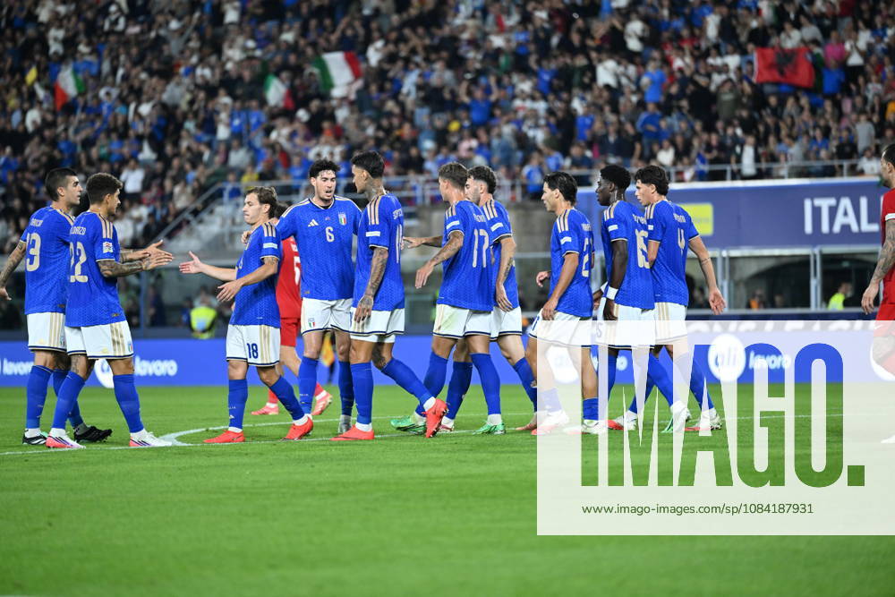 Italy v Turkiye - UEFA Nations League BOLOGNA, ITALY - OCTOBER 5: Gianluca Scamacca (11) of Italy celebrates with his teammates after a goal during the UEFA Nations League Group A1 match between Italy and Turkiye at Stadio Renato Dall Ara in Bologna, Italy on October 5, 2026. Mustafa Yalcin Anadolu Bologna Italy. Editorial use only. Please get in touch for any other usage.