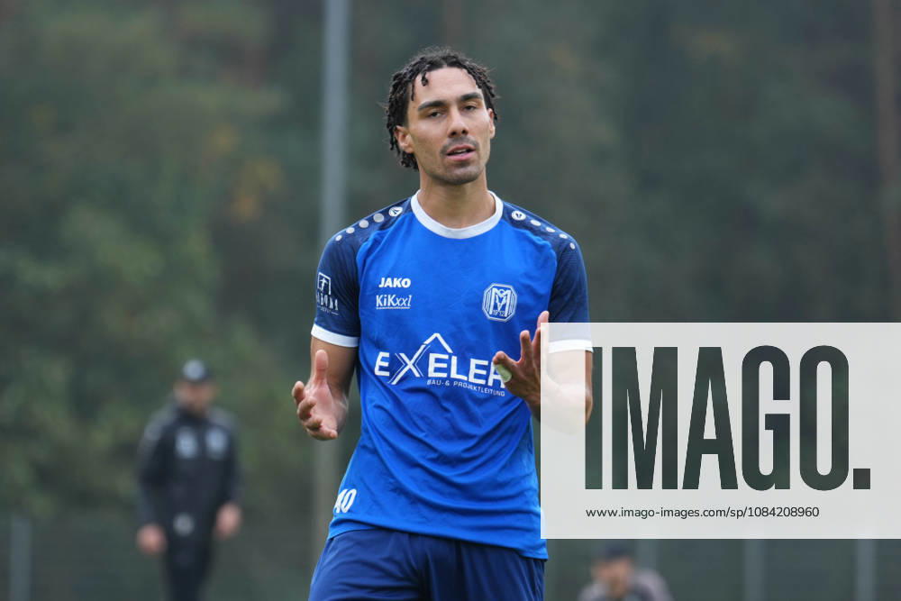 Deutschland: Fussball, Trainingseinheit, 3. Liga, Saison 2026-2027, NVB-Campus, SV Meppen, Dienstag, 06.10.2026, Vormittagstraining: Niclas Nadj (SV Meppen, 40) ärgert sich über vergebene Schusschance im Training