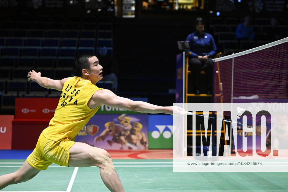 Li Shi Feng of China in action during the badminton Clash of Clans Arctic Open 2026 tournament in Vantaa, Finland on 7th October, 2026. - ANTTI AIMO-KOIVISTO Vantaa Finland HrTlh5lj9C8
