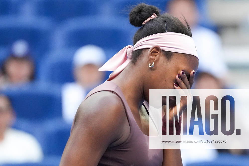 (261007) -- BEIJING, Oct. 7, 2026 -- Coco Gauff reacts during the women s singles fourth round match between Coco Gauff of the United States and Elise Mertens of Belgium at 2026 China Open tennis tournament in Beijing, China, Oct. 7, 2026. ) (SP)CHINA-BEIJING-TENNIS-CHINA OPEN-WOMEN S SINGLES (CN) JuxHuanzong