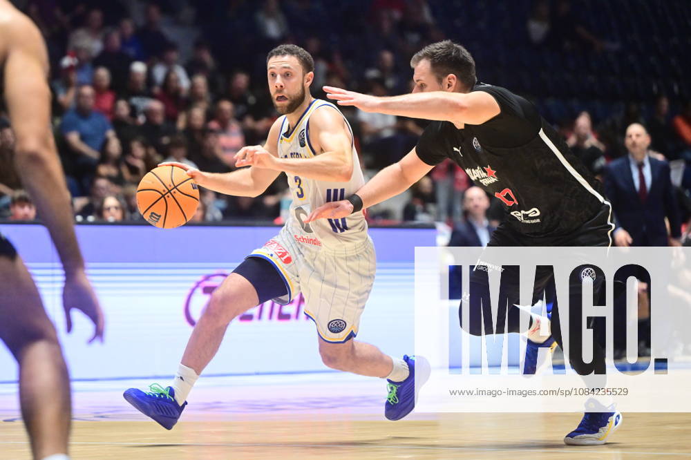 Men s basketball Champions League, group G, 1st round, match Slavia Praha NBK and Alba Berlin in Pardubice, Czech Republic, October 7, 2026. From left Jordan Ford of Alba, Jaromir Bohacik of Slavia. (CTKxPhoto JosefxVostarek) CTKPhotoP2026100707502 CTKPhotoP2026100707502