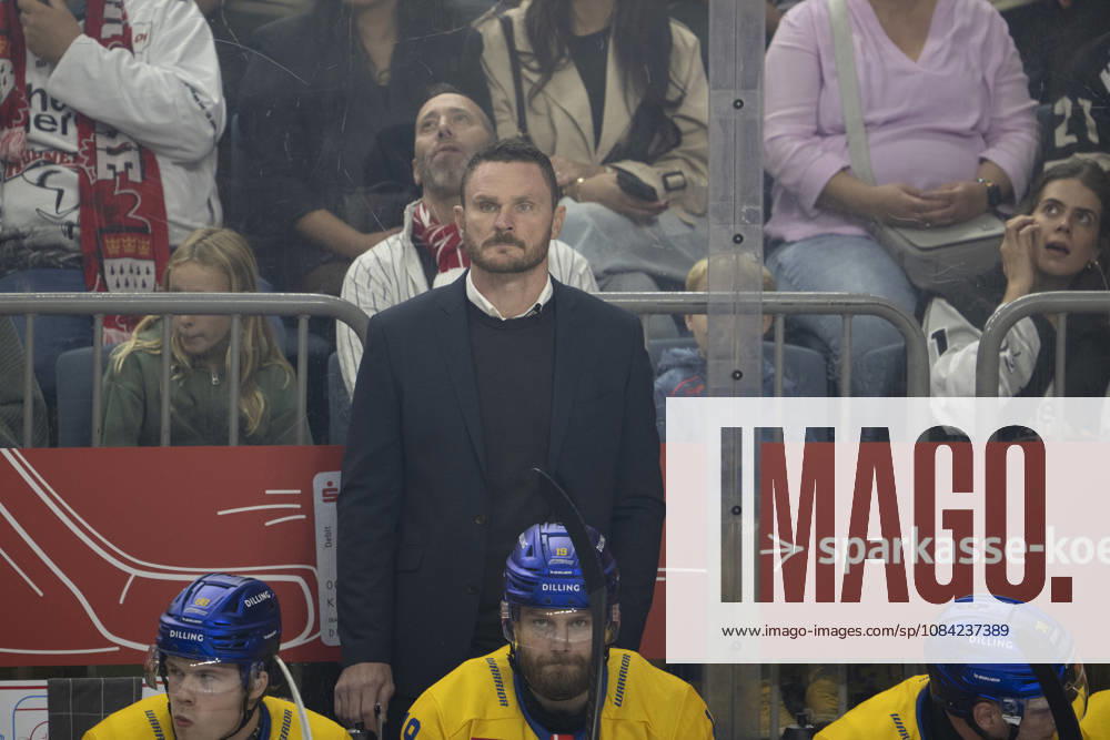 CHL; Kölner Haie - Herning Blue Fox; Köln, 07.10.2026 Garth Murrax (Herning Blue Fox, Head Coach); CHL; Kölner Haie - Herning Blue Fox am 07.10.2026 in der Lanxessarena in Köln (Deutschland).