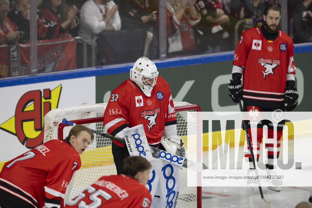 CHL; Kölner Haie - Herning Blue Fox; Köln, 07.10.2026 Nico Wiens (Kölner Haie, Torwart, 33); Carlos Händel (Kölner Haie, Verteidigung, 7); Ryan Macinnis (Kölner Haie, Sturm, 77); CHL; Kölner Haie - Herning Blue Fox am 07.10.2026 in der Lanxessarena in Köln (Deutschland).