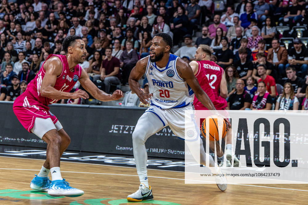 Xeyrius Williams (FC Porto, 20) vs Joel Aminu (Telekom Baskets Bonn, 21) Telekom Baskets Bonn vs. FC Porto, Basketball, Basketball Champions League, 01. Spieltag, 2026 2027, 07.10.2026 Telekom Baskets Bonn vs. FC Porto, Basketball, Basketball Champions League, 01. Spieltag, 2026 2027, 07.10.2026 Bonn