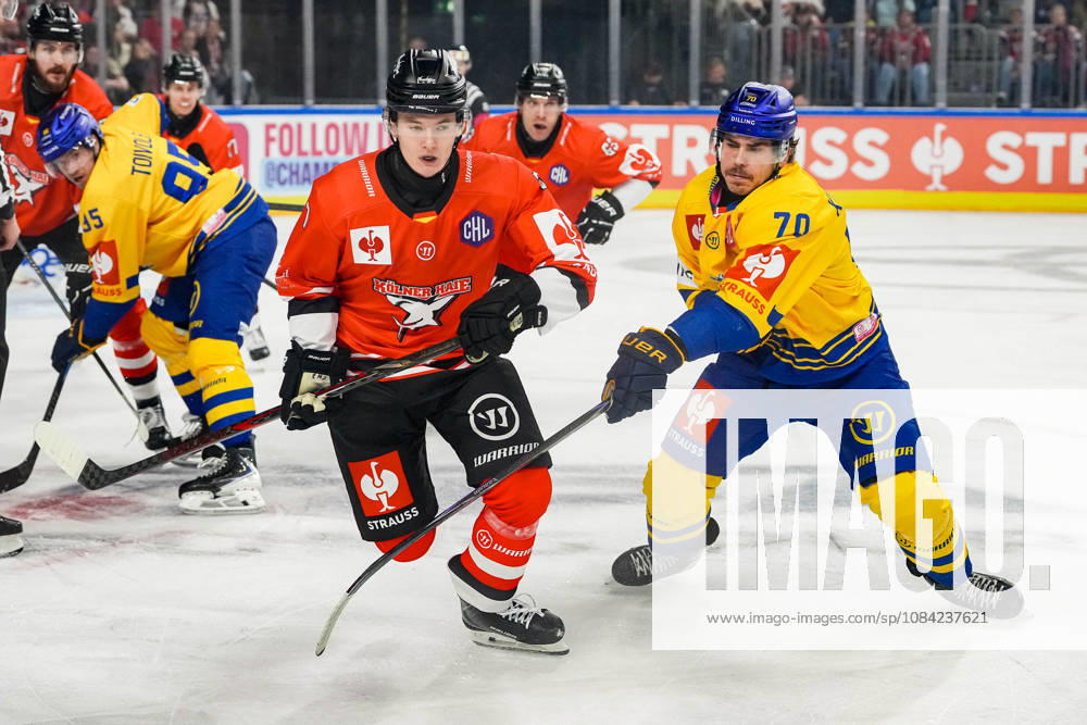 Eishockey CHL 5. Spieltag Kölner Haie - Herning Blue Fox am 07.10.2026 in der Lanxess Arena in Köln Carlos Händel ( Köln ), links - Oliver Otto Einar Kiljunen ( Herning ), rechts