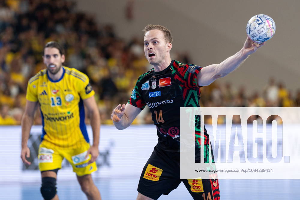 Omar Ingi Magnusson during the EHF Champions League Group F match between Industria Kielce nad SC Magdeburg at Hala Legionow on October 2, 2026 in Kielce, Poland --- Pilka reczna. EHF Liga Mistrzow. Industria Kielce - SC Magdeburg. (Photo by Igor Jakubowski Arena Akcji) NEWSPIX.PL --- newspix.pl