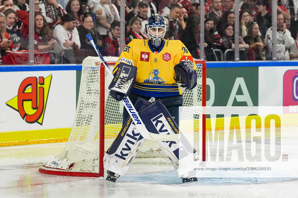 Eishockey CHL 5. Spieltag Kölner Haie - Herning Blue Fox am 07.10.2026 in der Lanxess Arena in Köln Jänis Fecers ( Herning )