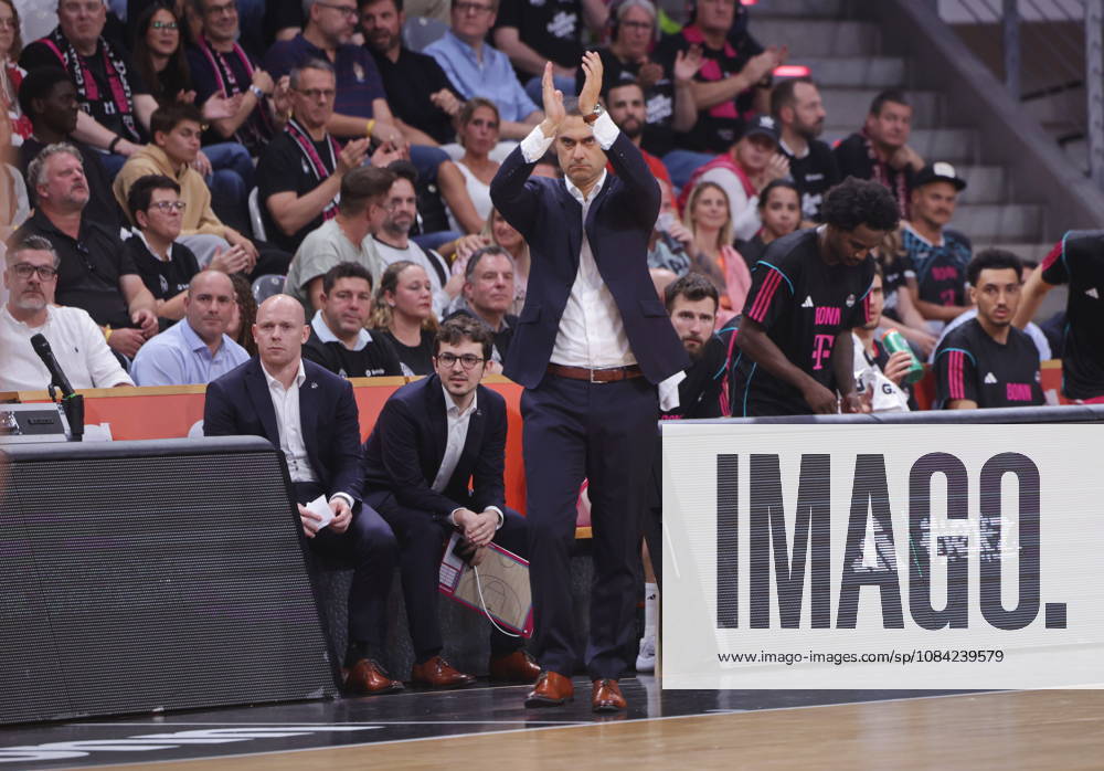 Trainer Marko Stankovic Telekom Baskets Bonn vs. FC Porto - Basketball Champions League BCL Foto: Jörn Wolter