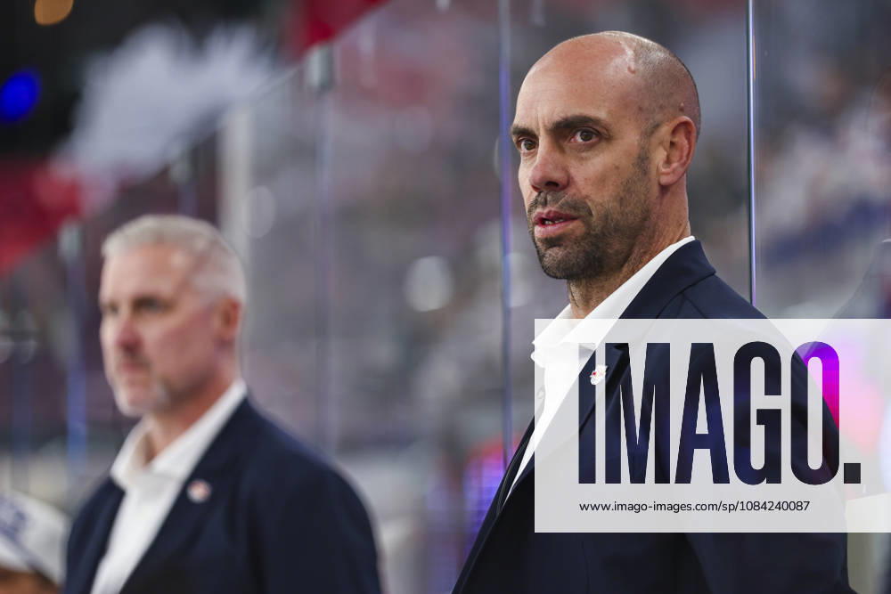 Ice hockey, Eishockey - CHL, EC RBS vs Berlin SALZBURG,AUSTRIA,07.OCT.26 - ICE HOCKEY - CHL, Champions Hockey League, group stage, EC Red Bull Salzburg vs Eisbaeren Berlin. Image shows head coach Alan Letang (EC RBS). GEPAxpictures Geieregger