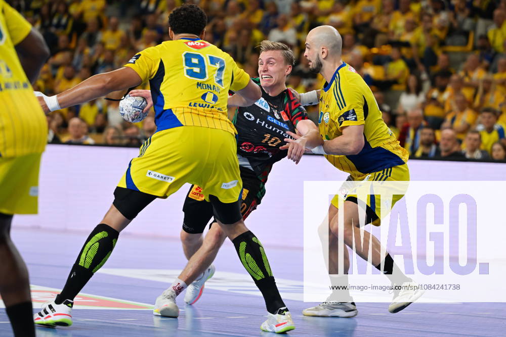 KIELCE 07.10.2026 MECZ 3. KOLEJKA RUNDA WSTEPNA LIGA MISTRZOW PILKA RECZNA MEZCZYZN SEZON 2026 2027 MENS HALDBALL PRELIMINARY ROUND EHF CHAMPIONS LEAGUE SEASON 2026 2027 MATCH: INDUSTRIA KIELCE - SC MAGDEBURG GISLI HORGEIR KRISTJANSSON ARTSEM KARALEK FOT. MICHAL TRZPIS 400MM.PL NEWSPIX.PL --- newspix.pl