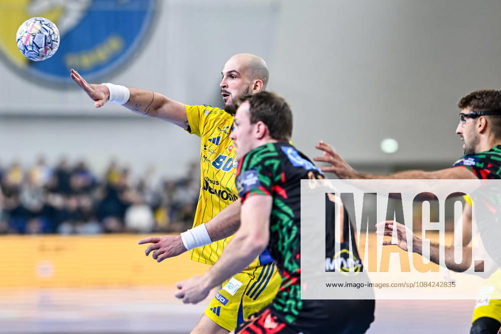 KIELCE UL. BOCZNA ( POLAND ) PILKA RECZNA MEZCZYZN ( HANDBALL MEN S ) LIGA MISTRZOW - FAZA GRUPOWA ( MEN S EHF CHAMPIONS LEAGUE - GROUP PHASE ) MECZ INDUSTRIA KIELCE - SC MAGDEBURG ( GAME ) NZ ARCIOM KARALOK ( ARTSEM KARALEK ) SYLWETKA FOTO MICHAL STANCZYK CYFRASPORT NEWSPIX.PL --- Newspix.pl 20261007CSMS0006