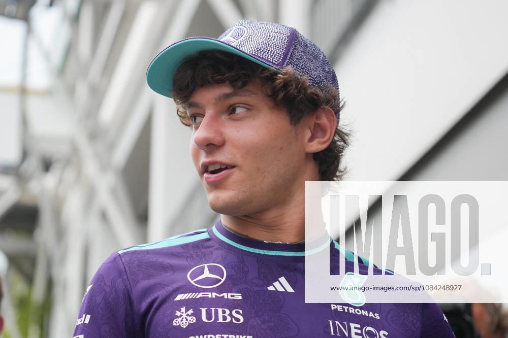 F1 2026: (Paddock) Singapore Grand Prix in Singapore, Singapore - 08 Oct 2026 Andrea Kimi Antonelli (ITA) (Mercedes-AMG Petronas F1 Team) in the paddock of the Formula 1 Singapore Grand Prix 2026 at the Marina Bay Street Circuit. Singapore Singapore