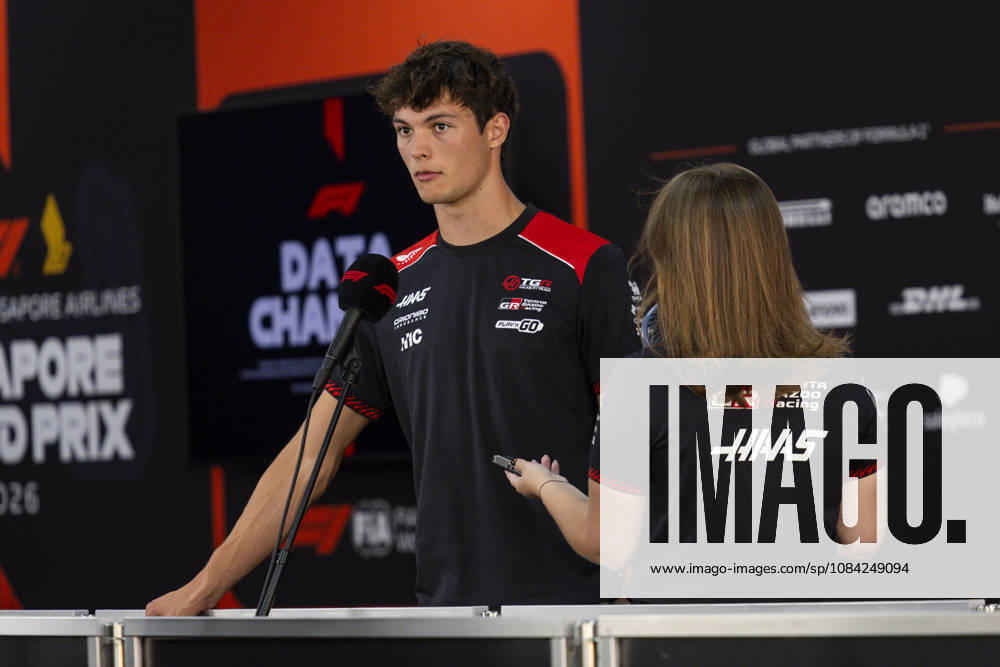 F1 - SINGAPORE GRAND PRIX 2026 BEARMAN Ollie Oliver (gbr), TGR Haas F1 Team VF-26, portrait during the 2026 Formula 1 Singapore Grand Prix, 17th round of the 2026 Formula One World Championship, WM, Weltmeisterschaft from October 9 to 11, 2026 on the Marina Bay Street Circuit, in Singapore, Singapore - SingaporeSingapore