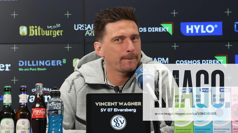 Fussball 1.Bundesliga , SV Elversberg - Pressekonferenz mit Vincent Wagner v.l. Vincent Wagner Trainer (SV 07 Elversberg) Elversberg
