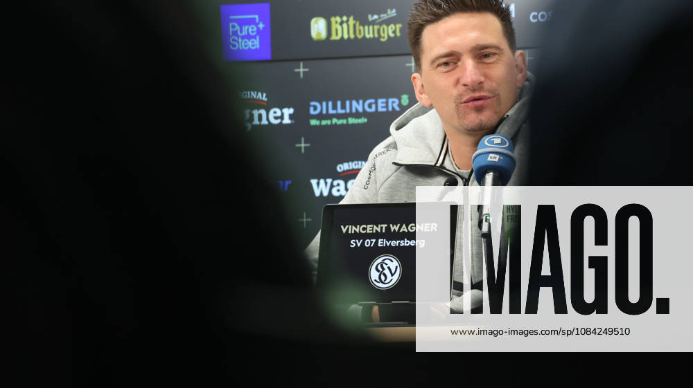 Fussball 1.Bundesliga , SV Elversberg - Pressekonferenz mit Vincent Wagner v.l. Vincent Wagner Trainer (SV 07 Elversberg) Elversberg