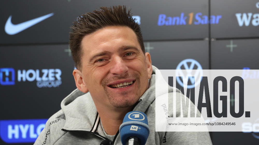 Fussball 1.Bundesliga , SV Elversberg - Pressekonferenz mit Vincent Wagner v.l. Vincent Wagner Trainer (SV 07 Elversberg) Elversberg