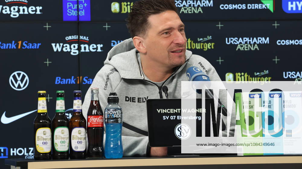 Fussball 1.Bundesliga , SV Elversberg - Pressekonferenz mit Vincent Wagner v.l. Vincent Wagner Trainer (SV 07 Elversberg) Elversberg