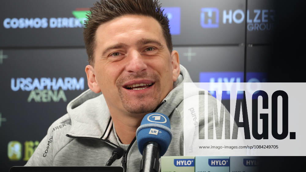 Fussball 1.Bundesliga , SV Elversberg - Pressekonferenz mit Vincent Wagner v.l. Vincent Wagner Trainer (SV 07 Elversberg) Elversberg