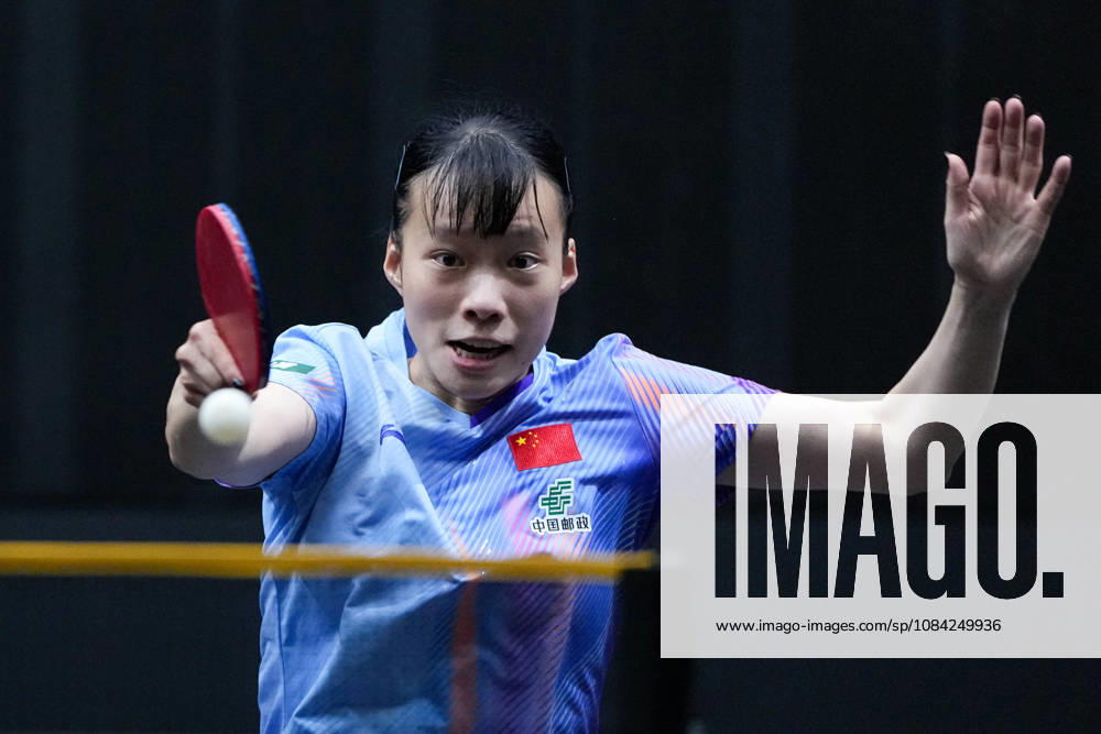 (261008) -- BEIJING, Oct. 8, 2026 -- Shi Xunyao of China hits a return during the women s singles round of 16 match between Wang Manyu of China and Shi Xunyao of China at 2026 World Table tennis, Tischtennis (WTT) China Smash in Beijing, China, Oct. 8, 2026. ) (SP)CHINA-BEIJING-TABLE TENNIS-WTT-CHINA SMASH-WOMEN S SINGLES (CN) JuxHuanzong