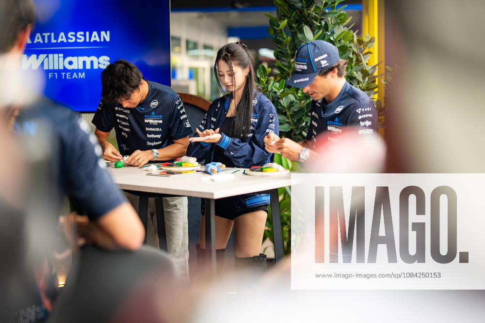 2026 Formula 1 Singapore - Tzuyu at Media Day TZUYU (TPE) K-Pop Singer and Member of TWICE with ALEXANDER ALBON 23 (THA) of Atlassian Williams F1 Team (Williams FW48) and CARLOS SAINZ 55 (ESP) of Atlassian Williams F1 Team (Williams FW48) in the Williams hospitalityon Thursday Media Day during the Formula 1 Singapore Airlines Singapore Grand Prix 2026 at Marina Bay Street Circuit, Singapore, on October 8, 2026. Photo by Antoine LAPEYRE Reveries Agency via ABACAPRESS.COM Singapore Singapore