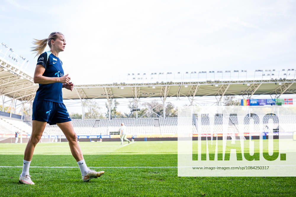 Ada Hegerberg of the Norwegian womens national football team during a training session on October 8, 2026 in Bucharest. Photo: Marius Simensen BILDBYRAN Cop 238 bbeng dam fifa women s world cup qualifier football fotball fotboll norge norway practice soccer training trening träning
