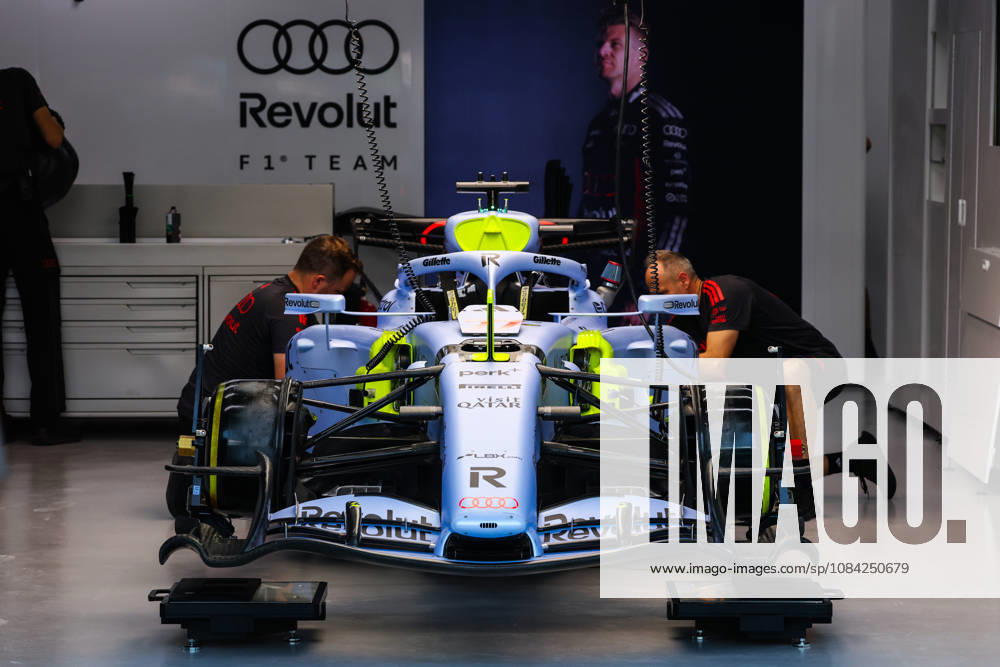 F1 - SINGAPORE GRAND PRIX 2026 Audi F1 Team R26, garage, box, during the 2026 Formula 1 Singapore Grand Prix, 17th round of the 2026 Formula One World Championship, WM, Weltmeisterschaft from October 9 to 11, 2026 on the Marina Bay Street Circuit, in Singapore, Singapore - SingaporeSingapore