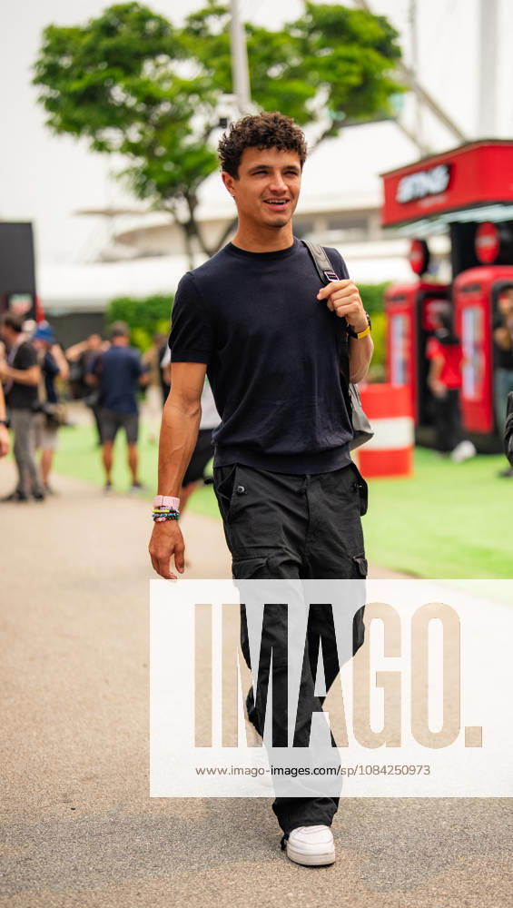 2026 Formula 1 Singapore - Media Day LANDO NORRIS 4 (GBR) of McLaren Mastercard Formula 1 Team (McLaren MCL40) smilingon Thursday Media Day during the Formula 1 Singapore Airlines Singapore Grand Prix 2026 at Marina Bay Street Circuit, Singapore, on October 8, 2026. Photo by Antoine LAPEYRE Reveries Agency via ABACAPRESS.COM Singapore Singapore